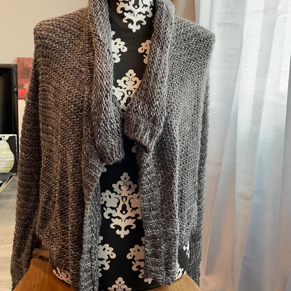 CHARLOTTE RUSSE Gray & Metallic Cardigan Size Small